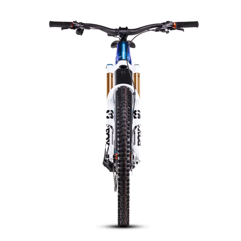 2025 Cube Stereo Hybrid One44 HPC AT eMTB in Actionteam-3