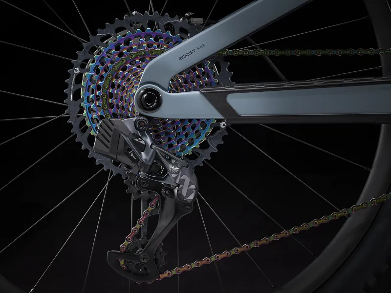 Trek Slash 9.9 XX1 AXS Mountain Bike in Blue-10